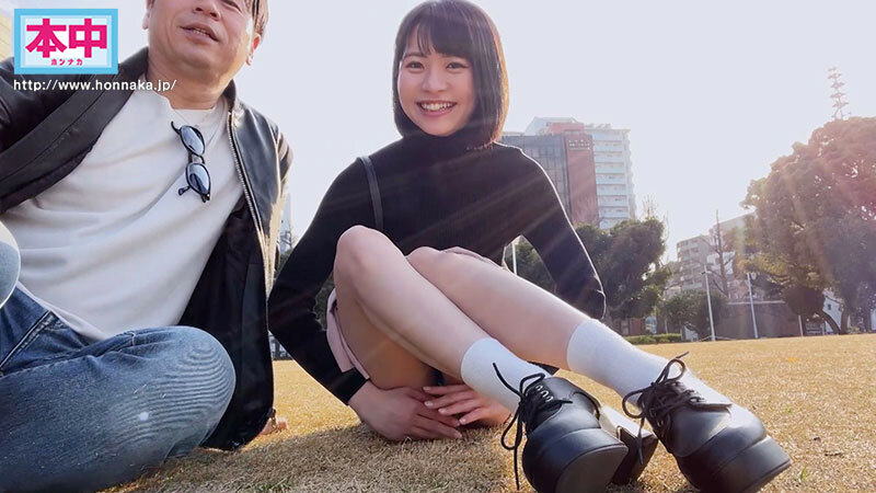 いつも可愛いと思っていたカフェ店員をダメ元でデートに誘ったら困り顔しながらも笑ってOKしてくれて、日帰りデートのはずだったけど、ホテルに連れ込んだら、急にエッチで積極的になってきて、朝までめちゃくちゃ中出ししまくった。 東條なつ サンプル 2