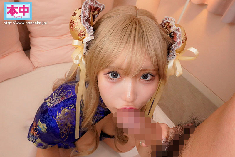 ガッツリ美巨乳谷間ときわどい挑発パンチラでおじさんカメコを骨抜きにするヤリマンコスプレイヤーの過激なオフパコ中出し撮影会 鈴の家りん サンプル 5