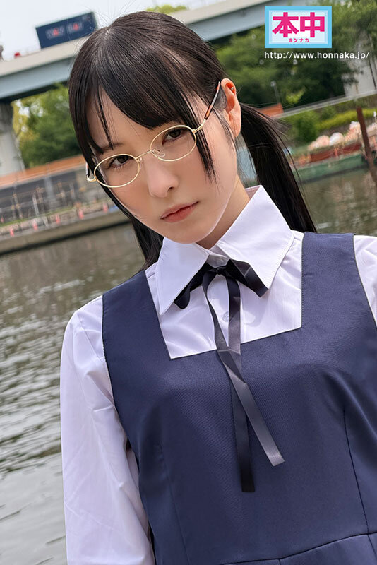 「わたし、もう子どもじゃないから」教師の俺のことを好きすぎて告白してきたが、教師と生徒という関係だったのでフッた元教え子が 大人になって、綺麗になって再告白。大人になった元教え子と朝までホテルで中出ししまくった。 香水じゅん サンプル 1