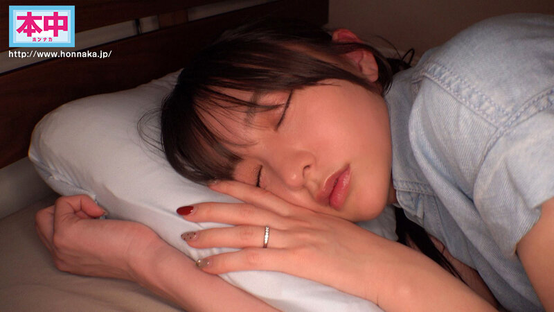 【本中配信限定】 僕が彼女の浮気を知ったきっかけのハメ撮り動画をお見せします 昔の集まりに行って朝まで帰ってこなかった婚約者のあの日の中出しハメ撮り 幸村泉希 サンプル 2