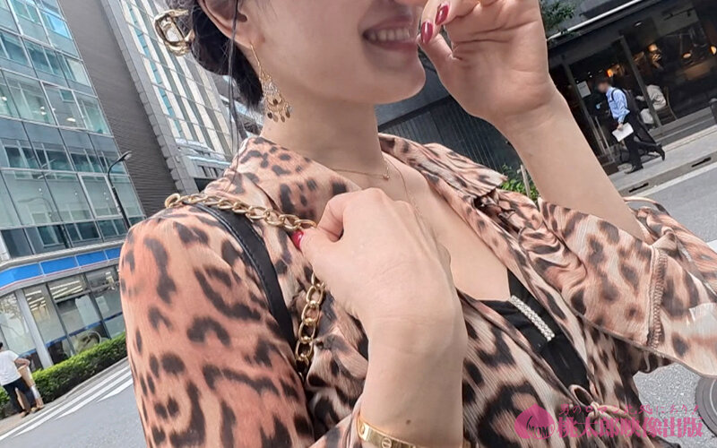 素人美女ナンパ HUNTING×HUNTING Neo 日本橋で見つけた品格の奥に宿る艶やかアラサー美女たち サンプル 13