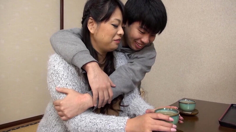 豊満母ちゃんに膣中出し 8時間 サンプル 3
