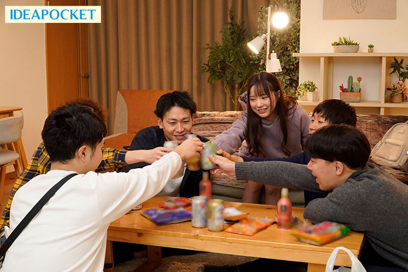 「女1人で参加したのが間違いでした…」 宅飲みで同級生達に廻された女子大生。 佐々木さき サンプル 1