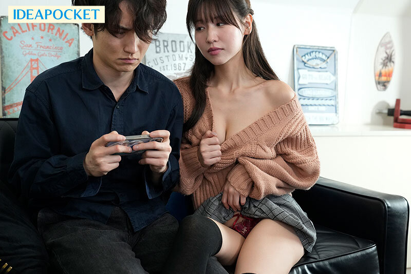 ニートのボクを心配した幼なじみの「もも」が社会復帰を賭けTTM（勃ったら負け）ゲームを提案！ドスケベBODYを駆使した過激過ぎるエロ誘惑に秒殺フル勃起のフルボッコ射精させられたボク。 桜空もも サンプル 2