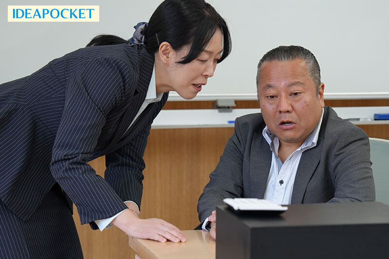お局女上司に仕組まれ大嫌いなセクハラ部長と出張先相部屋… 高温多湿の汗だく絶倫SEXで快楽堕ちしたスリム巨乳社員 坂井美桜 サンプル 2
