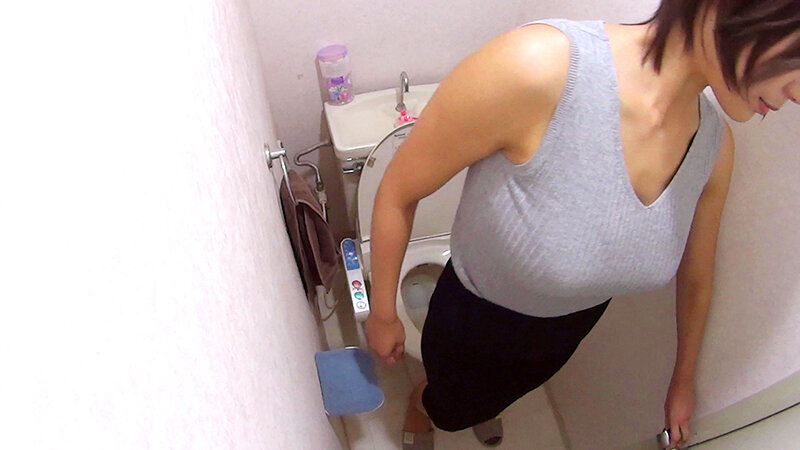 熟女限定 熟女が部屋にやって来た お持ち帰り盗撮 そのままAV発売へ87 近親を性の対象にする叔母たち編 誠子さん/Eカップ/42才/甥っ子に色目を使う叔母 亜由美さん/Hカップ/40才/甥っ子に性生活を教える叔母 サンプル 15