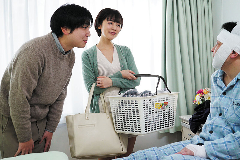 同級生の妻 入院生活で溜まりまくった俺のベッドに友人夫婦が見舞いに来て 美咲かんな サンプル 14