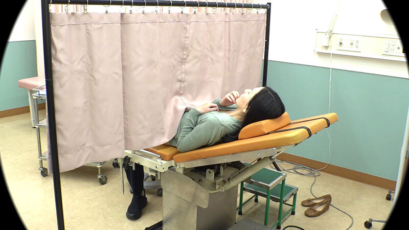 産婦人科どすけべ診察 検診で来院した美人妻のお股をぬぷぬぷ診療しまくる悪徳エロ産婦人科医 04 月野ゆりね サンプル 4