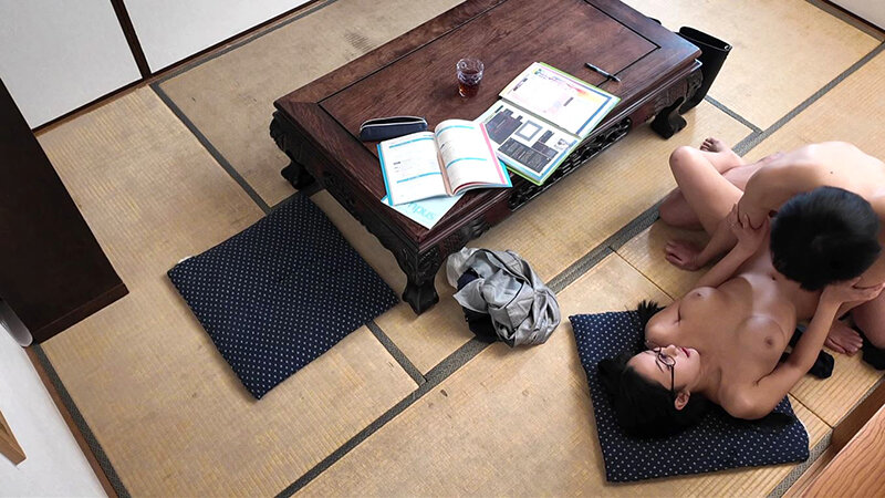 【個別指導】既婚の家庭教師と、巨根の受験生の、密室淫交盗撮記録【禁断の10カメ盗撮】（5） 北野未奈 サンプル 4