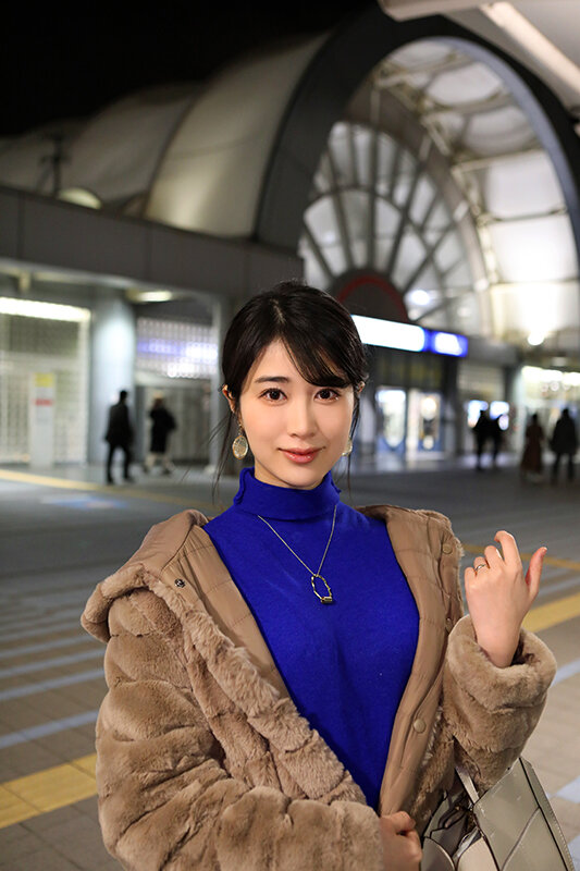 「貴方では気持ち良くなれないから…」淡白な夫とのSEXに不満を持つ美人妻たちが新調したTバックを履いてデカチンに泥●する サンプル 15