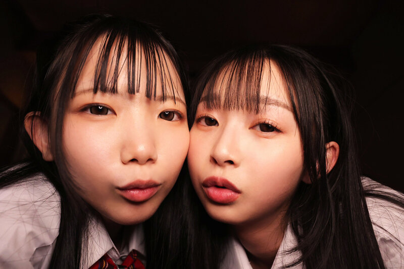 【VR】【8K】教え子に童貞がバレてしまった僕…クラスで1番と2番に可愛いと言われている生徒に夜〇いされ何発も精子を搾取されました サンプル 2
