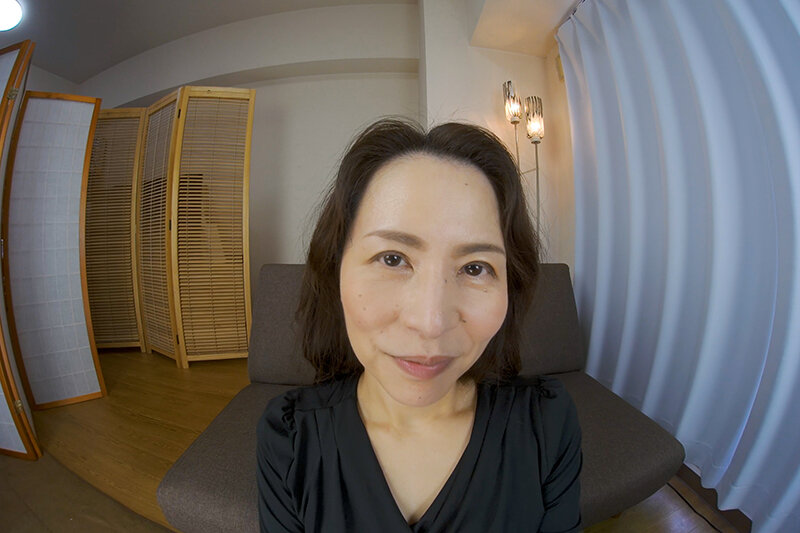【VR】五十路熟女に顔を舐められてぞわぞわするVR サンプル 2