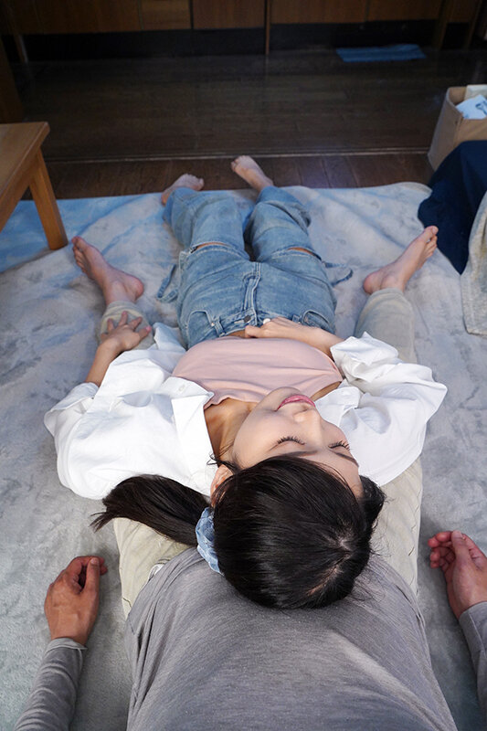 【VR】終電逃した巨乳女友達が泥●！朝まで搾り取られた濃厚中出しセックス 碧波しずく【8K】 サンプル 14