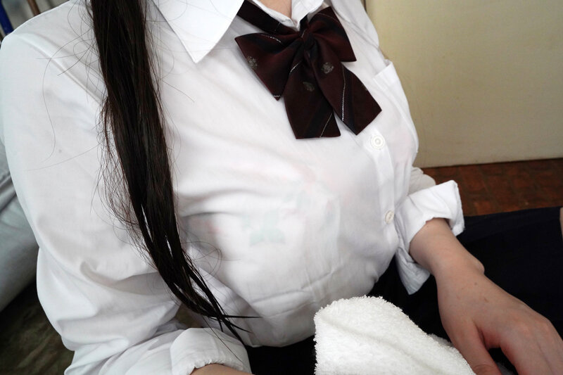 【VR】放課後ゲリラ豪雨 濡れ髪すけすけ制服で「寒いからあたためて」無自覚誘惑セックス 浦上ひのり【8K】 サンプル 3
