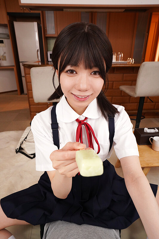 【VR】カワイすぎるつるぺた義妹からだいしゅきホールドベロチュウ中出しをせがまれるモテモテの僕 日向由奈【8K】 サンプル 2