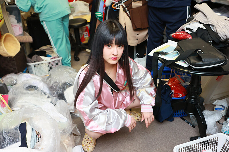 ヤンキー娘がAV業界に殴り込み！？激マブ新人ADは入社早々マ●コ暴走！男優のチンポで性欲発散！ 月形はるひ サンプル 10
