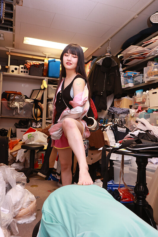 ヤンキー娘がAV業界に殴り込み！？激マブ新人ADは入社早々マ●コ暴走！男優のチンポで性欲発散！ 月形はるひ サンプル 11