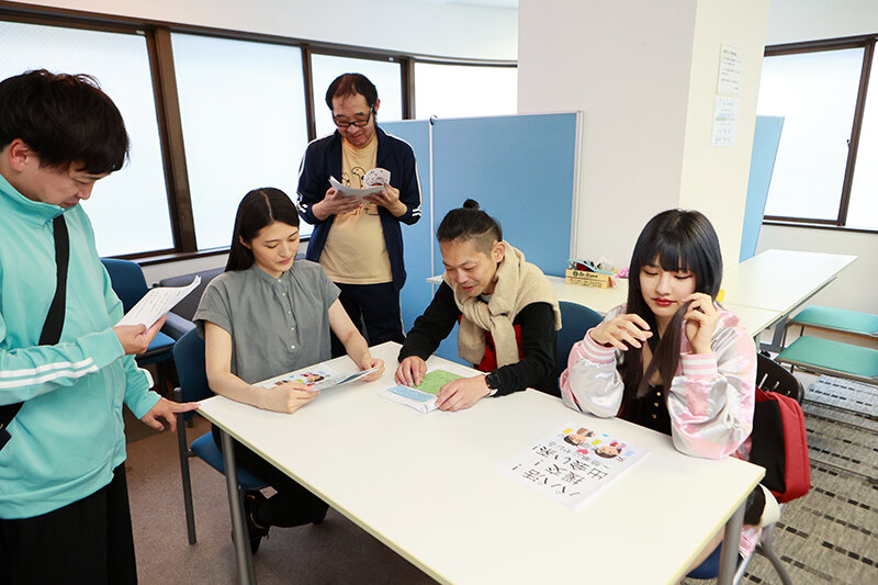 ヤンキー娘がAV業界に殴り込み！？激マブ新人ADは入社早々マ●コ暴走！男優のチンポで性欲発散！ 月形はるひ サンプル 12