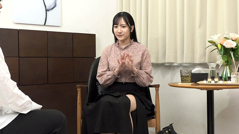 お嬢様大学の美人女子大生がはじめての女性用風俗で処女喪失（3）～自ら男性セラピストに挿入を懇願 西尾まりな サンプル 1