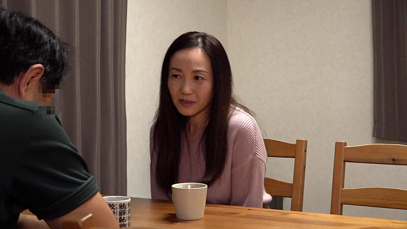 ごく普通の夫婦 リアルな夜の営み隠し撮り（5）～ヤキモチ夫を愛でるおちゃめな艶妻・さやか48歳 サンプル 16