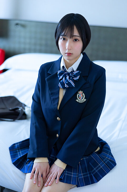 好意を寄せていた担任教師に連れられた先のホテルで、ぐちゃぐちゃに種付け輪●された女子生徒。 糸井瑠花 サンプル 2