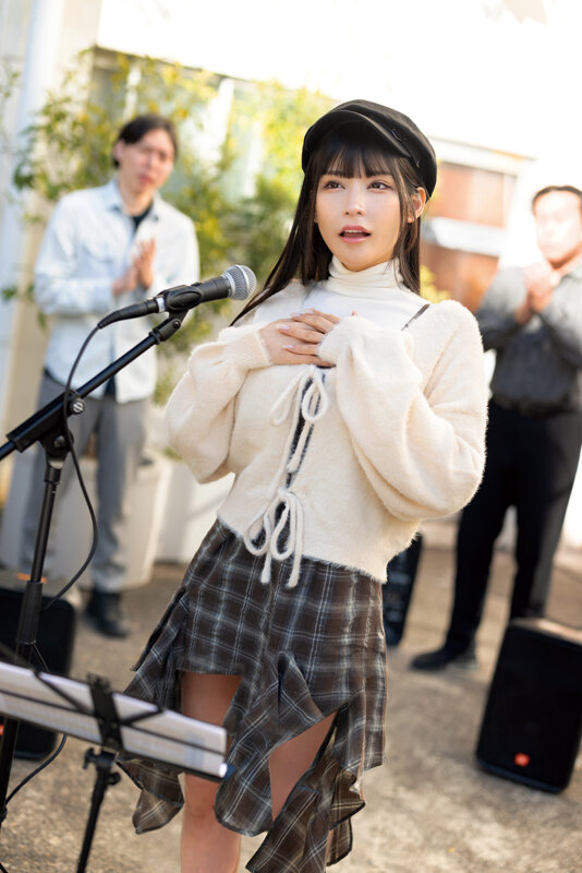 路上シンガーレ●プ 夢を抱えて愛を歌う私は騙され監禁され媚薬で堕とされ…今日もオホ声で絶叫し続ける。 胡桃さくら サンプル 1