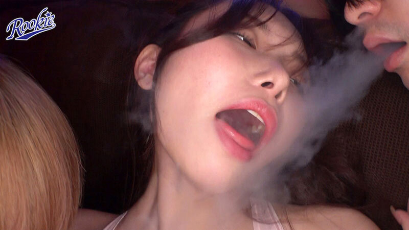 新・世界一媚薬でキマる変態女のトランス失禁キメセク大絶頂FUCK！！ 響蓮 サンプル 1