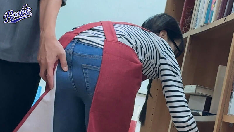 図書館で働く地味っこ眼鏡女子を館内痴●してレ●プ！イキ狂わせて完堕ち肉便器化 斉藤帆夏 サンプル 3