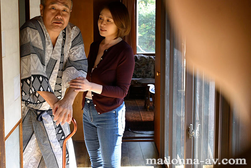 帰省したら、祖父と母がデキていた。あの日、見てしまった出来事が僕を生涯≪熟女好き≫に変えた―。 友田真希 サンプル 1