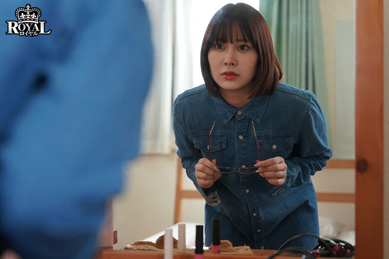 僕の姉は地味で控えめですが、眼鏡を外すと、絶世の美女で我慢できず迫ったら素股からの生挿入で初中出しをさせてくれました。 鳳みゆ サンプル 3
