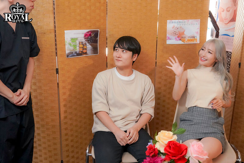 えっ！コレが実習？エステ専門学校に入学したら男はボク1人！実習はタオル1枚の女子の体を触りまくり！ボクの股間は触られまくりでフル勃起！ サンプル 16