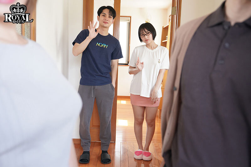 義妹の弾力おっぱいにムラつき即むぎゅしてしまったボク…。拒絶されたと思ったら名残惜しそうにこねくり乳ニーしていて、気づけば秘密のセフレ兄妹になっていた。 糸井瑠花 サンプル 9