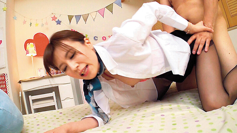 「一生のお願いです…挿れさせて下さい！！」「えっ…おばさんだよ…私が初めてでもいいの…？」マジ女神！！ナース、保育士、CA、人妻さんたち15名が悩める童貞くんの願いを優しく受け挿れたらww相性バツグンすぎちゃって生中出し筆おろしSEXさせてくれた5時間SP サンプル 14