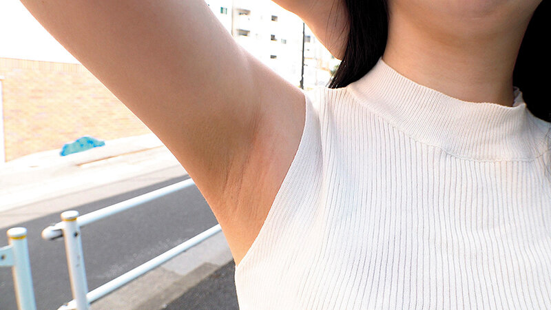 ストリート素人脇見せインタビュー//ツルツル、ムダ毛が甘めの処理、汗だく…様々な脇を街頭で見せてくれた素人美女の脇を超接写＆いじくり倒す4時間59分//大容量ぜーんぶ脇SP サンプル 12