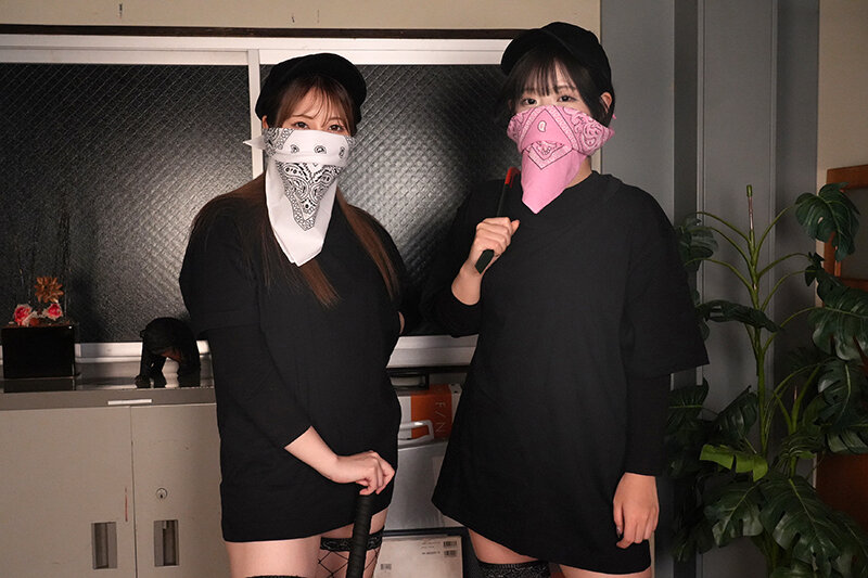 【VR】闇バイトで強盗しにきた無毛つるつる女ギャング2名にチ〇ポ嫐られザーメン強奪されるWパイパン闇SEX サンプル 6