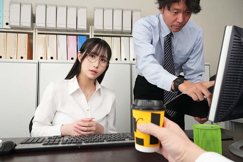 【VR】会社の気弱な爆乳ドM後輩はオレの都合のいいザーメン漬け乳オナホ 雨宮ひびき サンプル 17