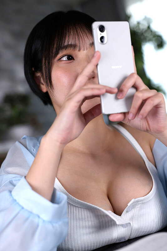 【VR】あっ…またおっぱい置いてる。昔からくっつき癖がある従兄妹のモチ乳に理性なんて一瞬で無くなりました。 サンプル 4