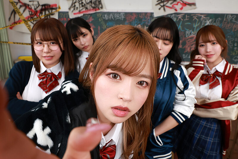 【VR】転校先でスクールカースト上位の巨乳ヤンキー5人に、チ○ポ奴●としてコキ使われ続ける狂学痴女ハーレムThe狂乱ハーレム 胡桃さくら/椿りか/流川莉央/羽月乃蒼/柏木こなつ サンプル 4