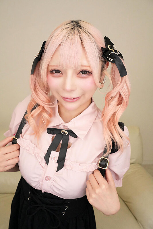 【VR】ト〇横で拾った地雷系女子は胸がデカくてマゾっぽかったから恥ずかしい姿で拘束してマ〇コに説教してやった 鹿野あも サンプル 4