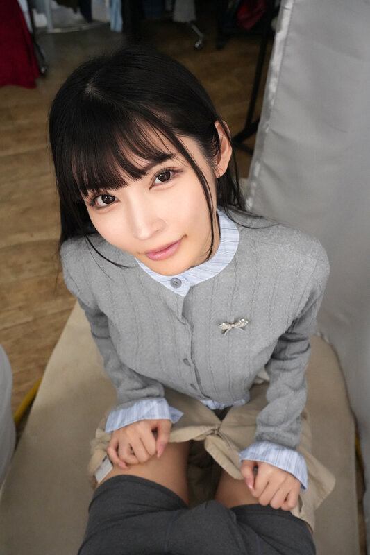【VR】試着中にノーパン生挿入服屋でカノジョと羞恥プレイに目覚めてしまい店内デートした日。 胡桃さくら サンプル 7