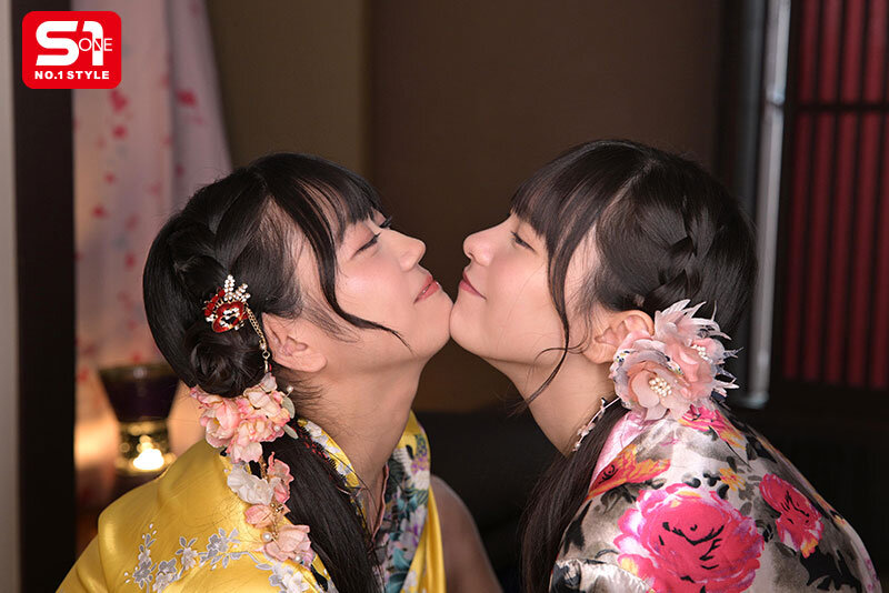 【VR】出張先の方言コンカフェで東北美人と意気投合 田舎の冬はセックスしかヤルことなくて きめ細かい美肌でぬくぬく超密着サンドイッチ逆3P 明日葉みつは 村上悠華 サンプル 4
