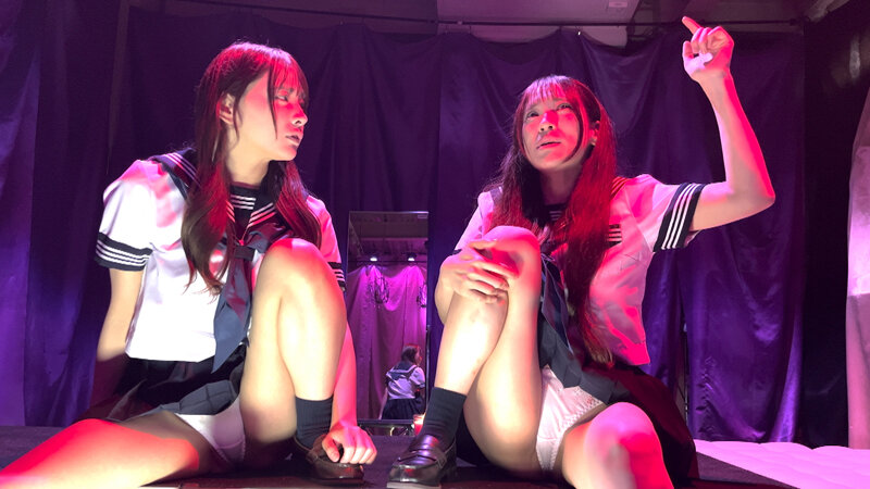 怪談J系最恐パンチラ百物語 祭りのあと女友達がコンビニ横で怖い話をし始めた深夜 スカートからパンティー丸見えで話がまったくはいってこなかったあの時の話はなんだったろうか、、、 真っ赤なパンティーだけ脳裏に刻み呪われたかのようにシコリたおしたあの朝方、、、 サンプル 15