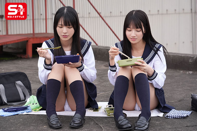 イジメられている双子姉妹を救って、ふたり一緒に脱がせてみたい。 浅野こころ 榊原萌 サンプル 4