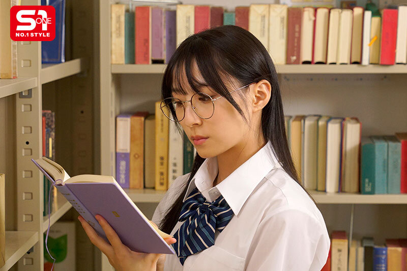 無口で大人しい女生徒になら何しても許してくれるっしょ。教師の俺は陰キャ可愛い図書委員を犯●てイカせまくった。 新木希空 サンプル 2