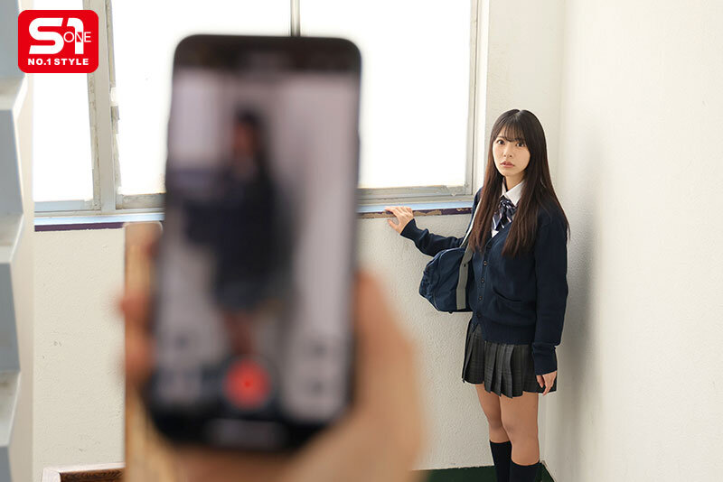 憧れだった担任教師に盗撮されても黙認しているわたし。自己肯定感の低いひとりぼっちJ●はド変態教師すら愛してくれる 浅野こころ サンプル 5