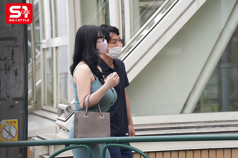 顔よりデカい胸のせいで…乳だけで身バレしてしまった人妻風俗嬢の末路…。 旦那不在の間、ご近所さん御用達のヤラれ放題Mカップ みなみ羽琉 サンプル 4