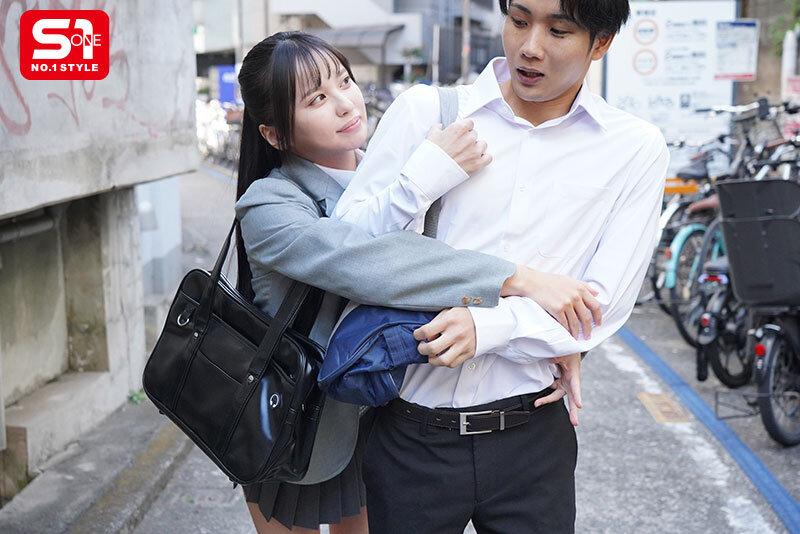 僕の家の中に潜む僕にベタ惚れ絶倫同級生、隙あらばこっそり現れ無理やり何度もハメてくる。 渚あいり サンプル 1