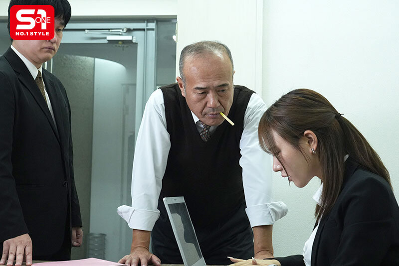 出張先ホテルで令和のゆるムチ生意気新卒と相部屋に…媚薬と昭和の絶倫チ●ポでこの社会の厳しさを分からせてやった。 渡部ほの サンプル 1