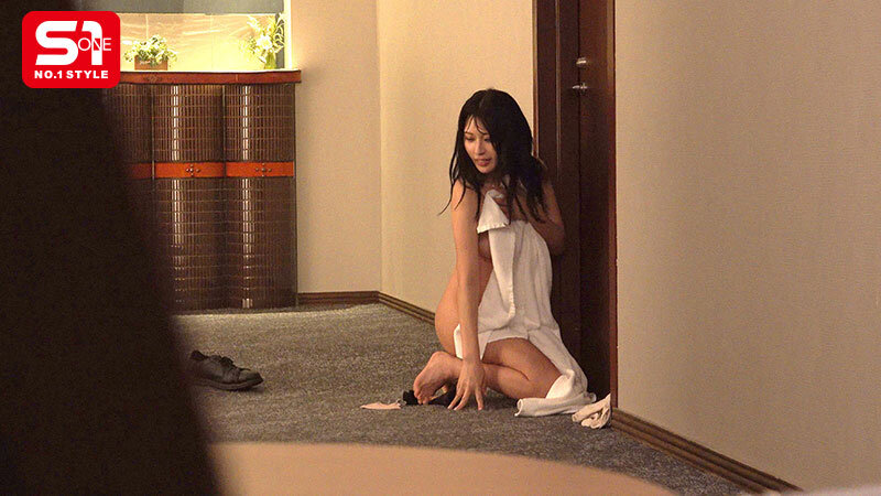 金松季歩を秒で全裸！秒でSEX！「えっ！ここは本当にムりぃぃぃ！！！」ドッキリ即ズボGP！ サンプル 7