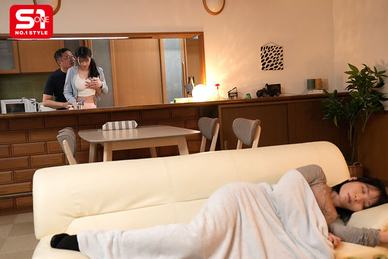娘の友達は幼顔なのに…身長170cm！おっぱいIカップ！発育エグすぎておじさん我慢出来ないよぉ～ 雛形みくる サンプル 7